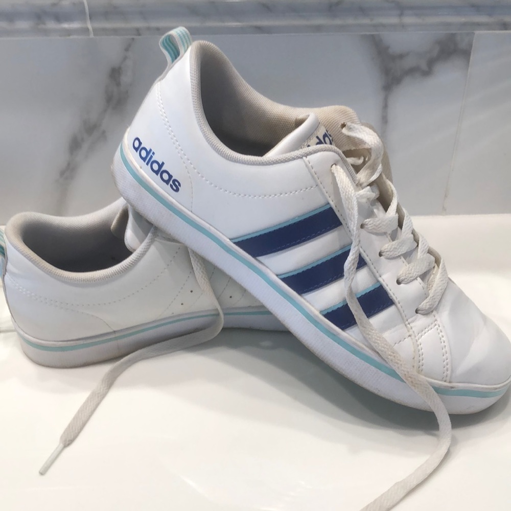 Adidas tennis shoes